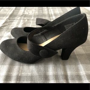 Women’s size 6 dress shoes